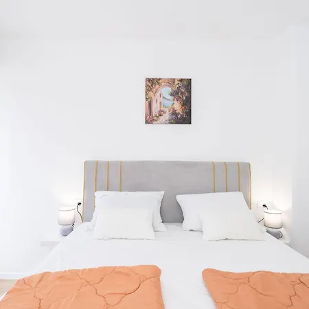 Star Apartment *