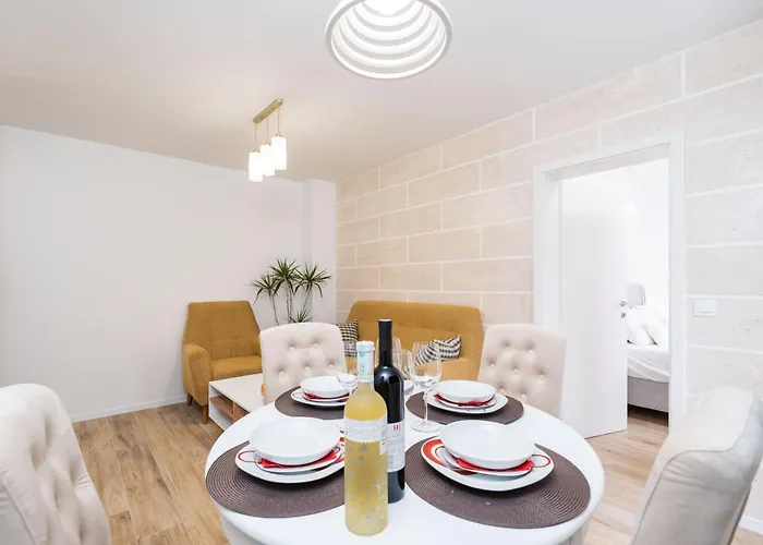 Apartament Star *